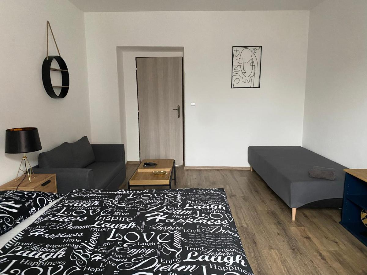 Cerna Ruze - Apartman 4 Plzen Exterior photo