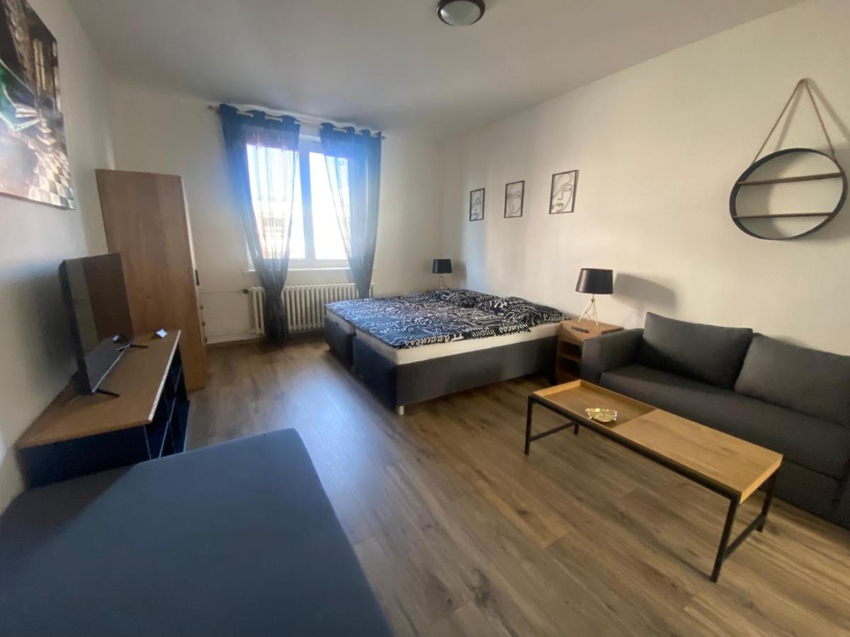 Cerna Ruze - Apartman 4 Plzen Exterior photo